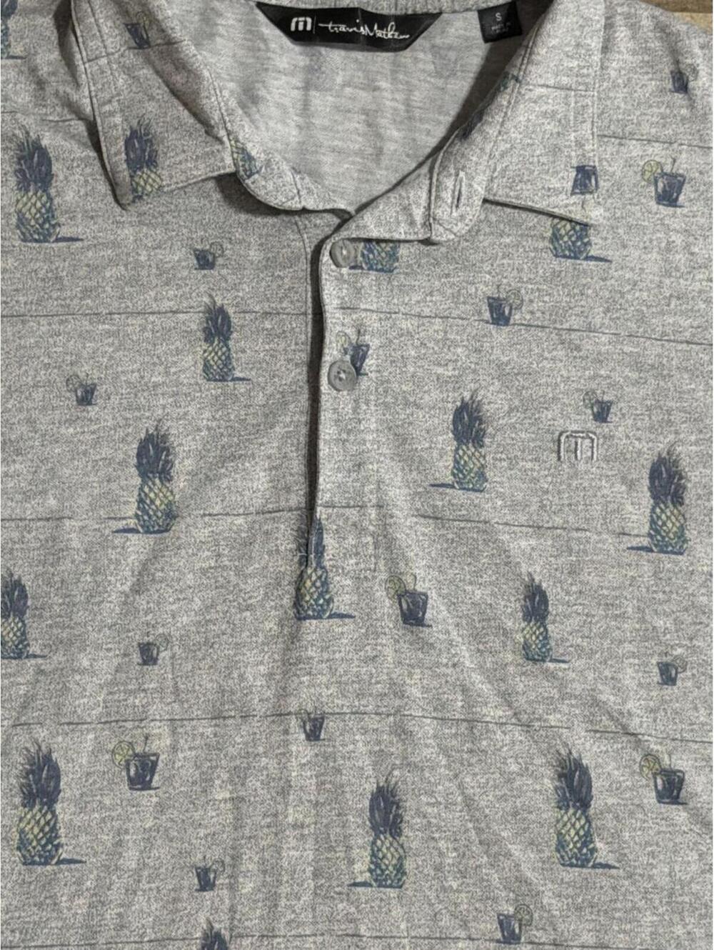 Travis Mathew Gray Pineapple Cocktail Print Golf Polo Shirt - Size Small